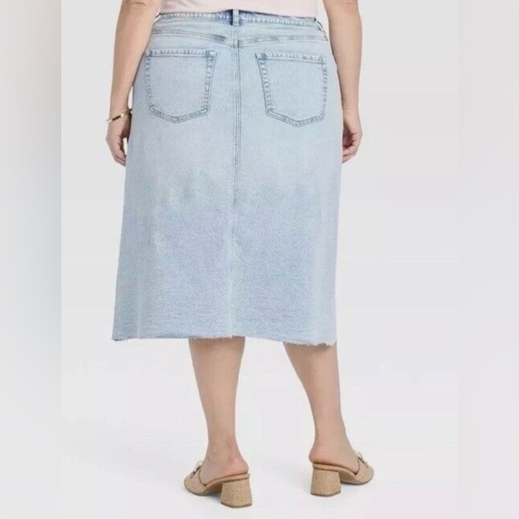 Ava & Viv|Midi A-line denim skirt,light wash,NWT•••Plus size Light Blue Skirt - Picture 3 of 15